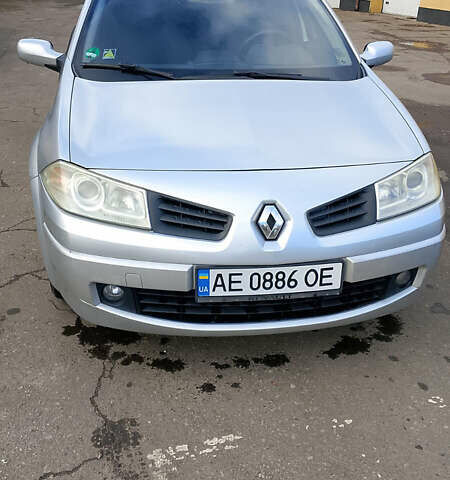 Серый Рено Меган, объемом двигателя 2 л и пробегом 215 тыс. км за 5000 $, фото 1 на Automoto.ua