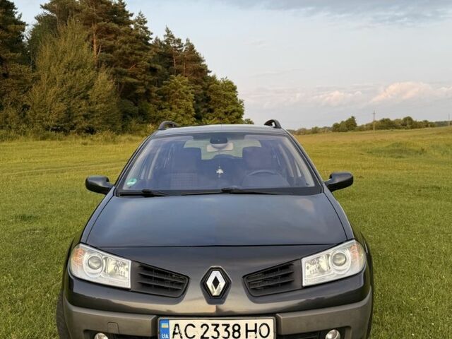 Серый Рено Меган, объемом двигателя 1.6 л и пробегом 241 тыс. км за 5200 $, фото 1 на Automoto.ua