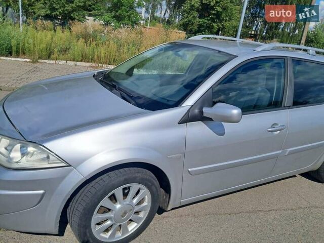 Серый Рено Меган, объемом двигателя 1.6 л и пробегом 204 тыс. км за 5500 $, фото 1 на Automoto.ua