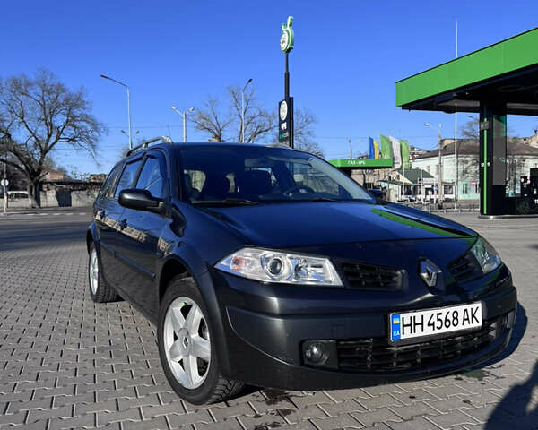 Серый Рено Меган, объемом двигателя 0 л и пробегом 217 тыс. км за 5200 $, фото 1 на Automoto.ua