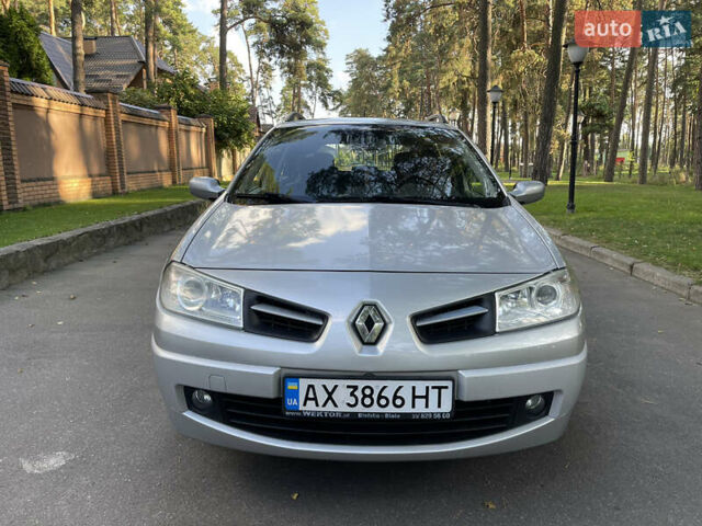 Сірий Рено Меган, об'ємом двигуна 1.6 л та пробігом 227 тис. км за 5600 $, фото 1 на Automoto.ua