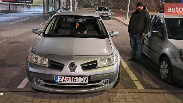 Серый Рено Меган, объемом двигателя 0 л и пробегом 212 тыс. км за 2924 $, фото 1 на Automoto.ua