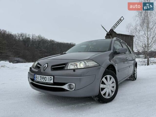 Серый Рено Меган, объемом двигателя 1.6 л и пробегом 131 тыс. км за 6600 $, фото 1 на Automoto.ua