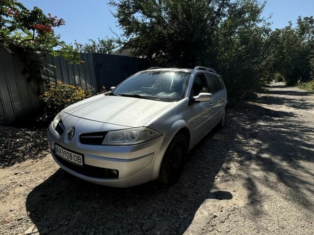 Сірий Рено Меган, об'ємом двигуна 1.6 л та пробігом 270 тис. км за 5502 $, фото 1 на Automoto.ua