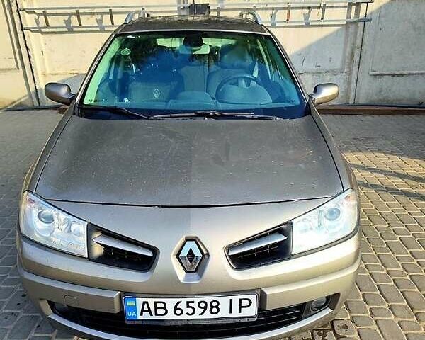 Серый Рено Меган, объемом двигателя 1.5 л и пробегом 211 тыс. км за 5300 $, фото 1 на Automoto.ua