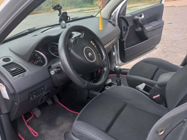 Сірий Рено Меган, об'ємом двигуна 1.5 л та пробігом 280 тис. км за 5200 $, фото 1 на Automoto.ua