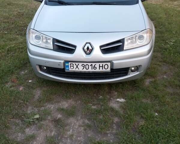 Серый Рено Меган, объемом двигателя 1.6 л и пробегом 218 тыс. км за 5200 $, фото 1 на Automoto.ua