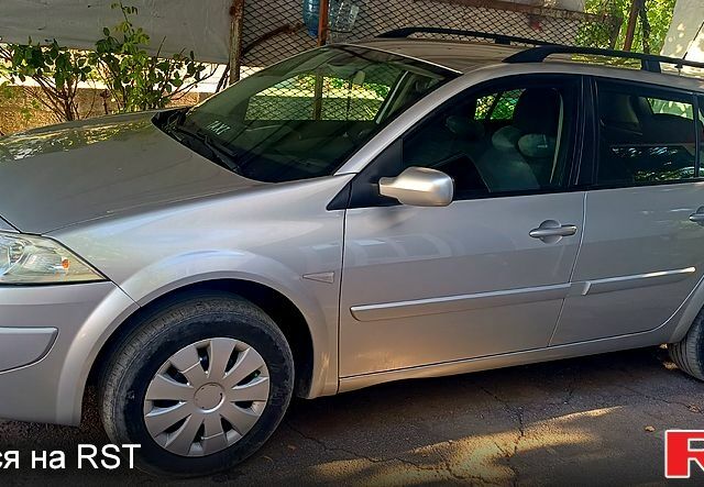 Сірий Рено Меган, об'ємом двигуна 1.6 л та пробігом 168 тис. км за 5500 $, фото 1 на Automoto.ua