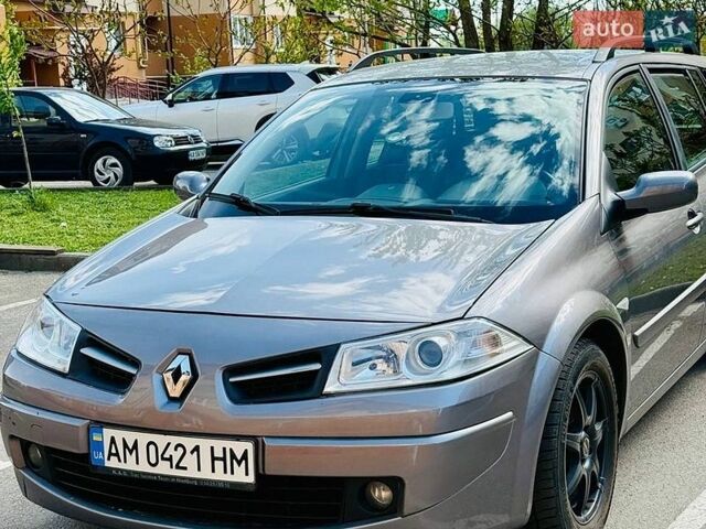 Серый Рено Меган, объемом двигателя 1.6 л и пробегом 223 тыс. км за 5500 $, фото 1 на Automoto.ua