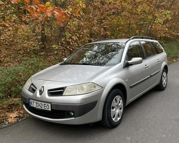 Серый Рено Меган, объемом двигателя 1.5 л и пробегом 305 тыс. км за 4200 $, фото 1 на Automoto.ua