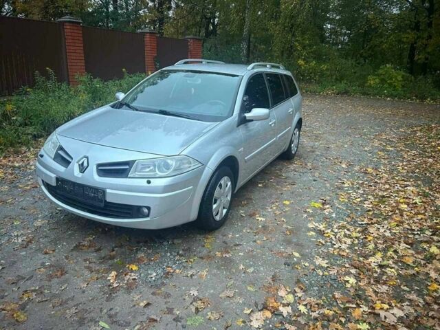 Рено Меган 2008 в Житомире на Automoto.ua Серый Рено Меган, объемом двигателя 1.5 л и пробегом 182 тыс. км за 5800 $, фото 1 на Automoto.ua