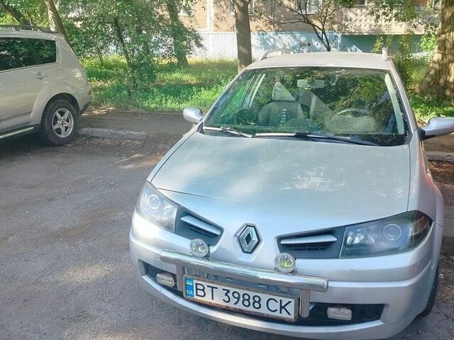 Сірий Рено Меган, об'ємом двигуна 1.5 л та пробігом 330 тис. км за 5200 $, фото 1 на Automoto.ua