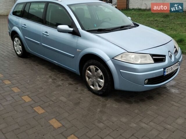 Серый Рено Меган, объемом двигателя 1.6 л и пробегом 239 тыс. км за 4700 $, фото 1 на Automoto.ua