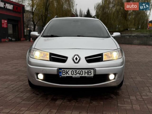 Сірий Рено Меган, об'ємом двигуна 1.6 л та пробігом 250 тис. км за 5200 $, фото 1 на Automoto.ua