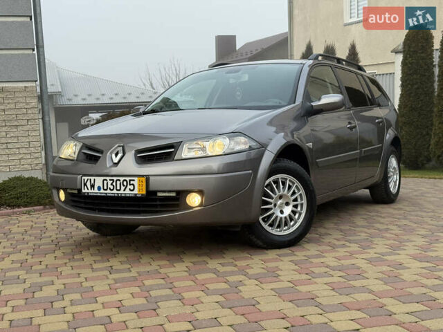 Серый Рено Меган, объемом двигателя 1.6 л и пробегом 149 тыс. км за 5400 $, фото 1 на Automoto.ua