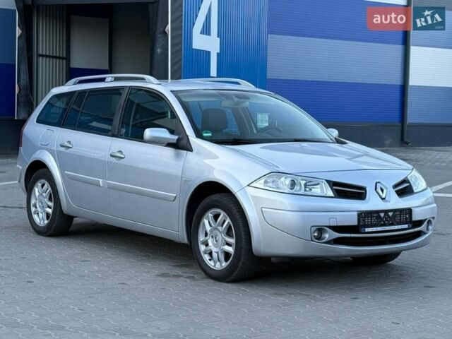 Серый Рено Меган, объемом двигателя 1.6 л и пробегом 207 тыс. км за 5950 $, фото 1 на Automoto.ua
