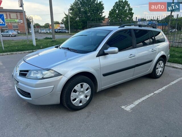 Сірий Рено Меган, об'ємом двигуна 1.6 л та пробігом 267 тис. км за 5300 $, фото 1 на Automoto.ua