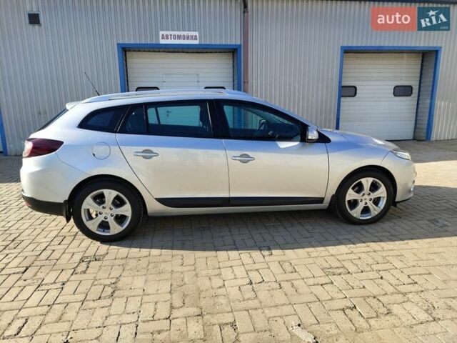 Серый Рено Меган, объемом двигателя 1.4 л и пробегом 200 тыс. км за 6800 $, фото 1 на Automoto.ua