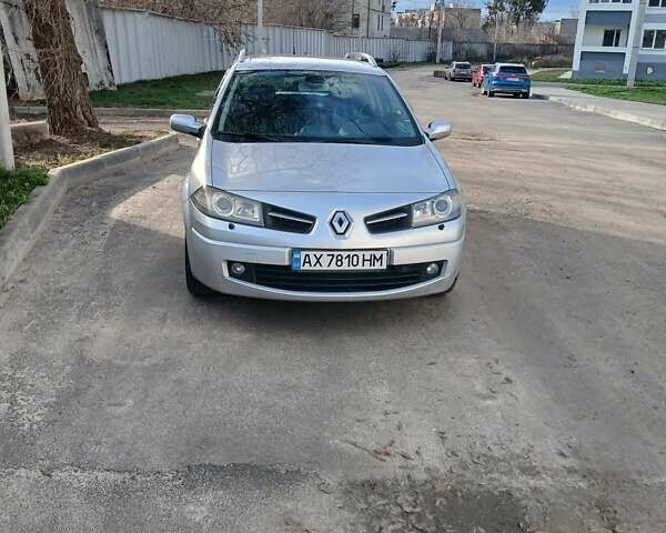 Серый Рено Меган, объемом двигателя 1.6 л и пробегом 199 тыс. км за 4900 $, фото 1 на Automoto.ua
