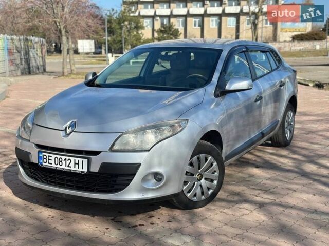 Сірий Рено Меган, об'ємом двигуна 1.46 л та пробігом 250 тис. км за 6499 $, фото 1 на Automoto.ua