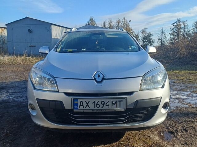 Серый Рено Меган, объемом двигателя 1.5 л и пробегом 300 тыс. км за 6400 $, фото 1 на Automoto.ua