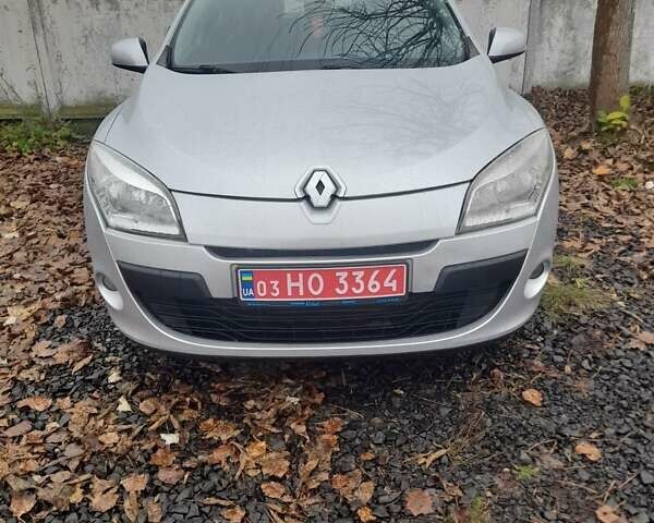Серый Рено Меган, объемом двигателя 1.6 л и пробегом 270 тыс. км за 6600 $, фото 1 на Automoto.ua