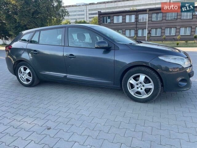 Сірий Рено Меган, об'ємом двигуна 1.6 л та пробігом 276 тис. км за 5300 $, фото 1 на Automoto.ua