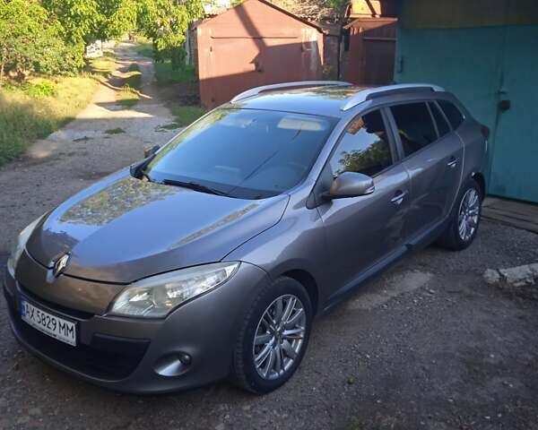 Сірий Рено Меган, об'ємом двигуна 1.6 л та пробігом 352 тис. км за 6000 $, фото 1 на Automoto.ua