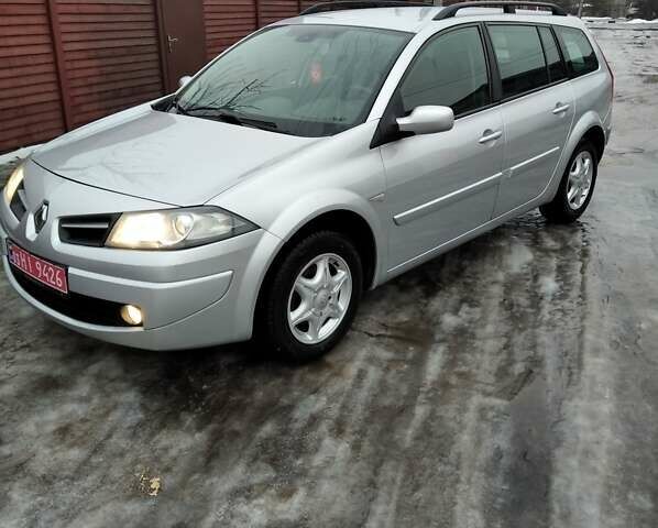 Серый Рено Меган, объемом двигателя 1.6 л и пробегом 178 тыс. км за 5800 $, фото 1 на Automoto.ua