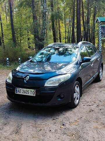 Сірий Рено Меган, об'ємом двигуна 1.46 л та пробігом 290 тис. км за 5500 $, фото 1 на Automoto.ua