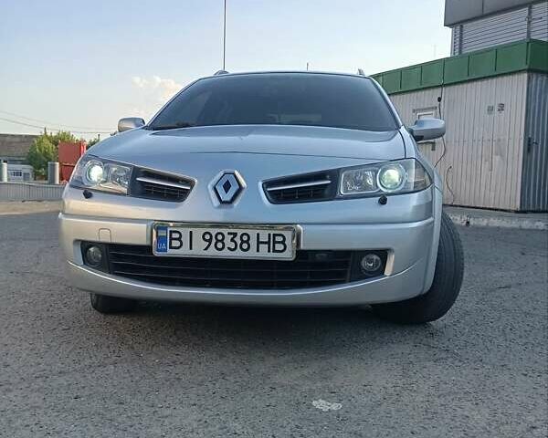 Сірий Рено Меган, об'ємом двигуна 1.6 л та пробігом 139 тис. км за 6700 $, фото 1 на Automoto.ua