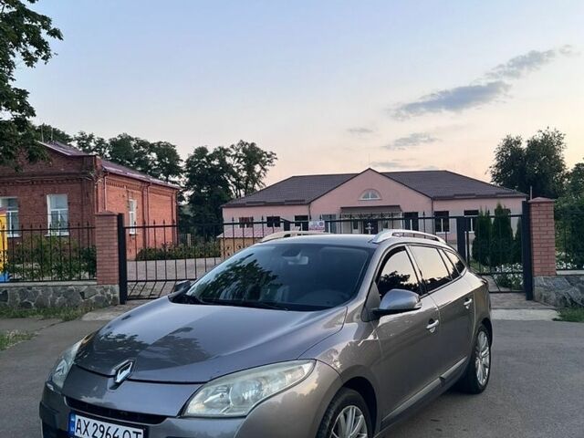 Сірий Рено Меган, об'ємом двигуна 1.6 л та пробігом 180 тис. км за 7600 $, фото 1 на Automoto.ua