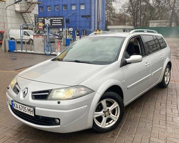 Сірий Рено Меган, об'ємом двигуна 1.6 л та пробігом 263 тис. км за 5300 $, фото 1 на Automoto.ua