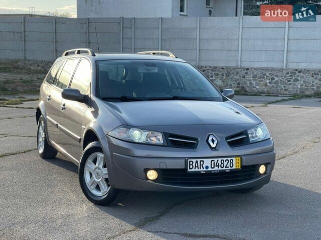 Сірий Рено Меган, об'ємом двигуна 1.6 л та пробігом 135 тис. км за 6650 $, фото 1 на Automoto.ua