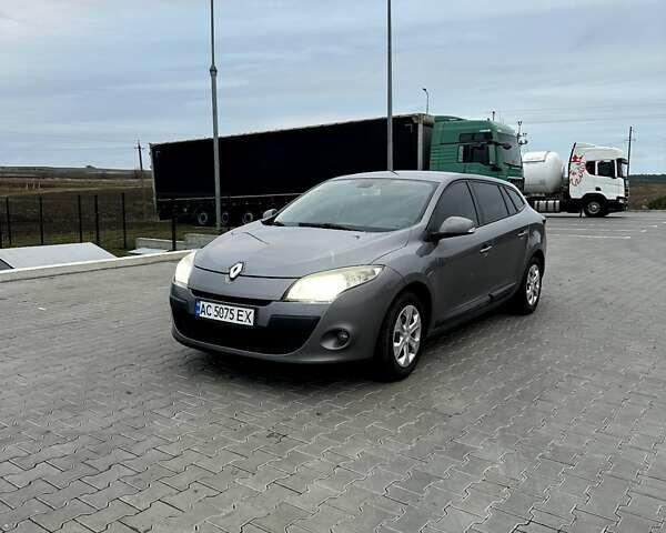 Сірий Рено Меган, об'ємом двигуна 1.46 л та пробігом 220 тис. км за 7190 $, фото 1 на Automoto.ua