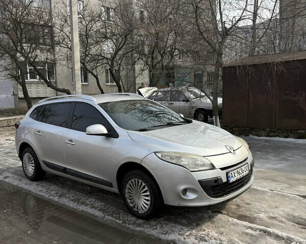 Сірий Рено Меган, об'ємом двигуна 1.46 л та пробігом 352 тис. км за 5100 $, фото 1 на Automoto.ua