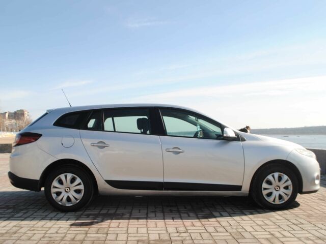 Серый Рено Меган, объемом двигателя 1.5 л и пробегом 227 тыс. км за 6550 $, фото 1 на Automoto.ua