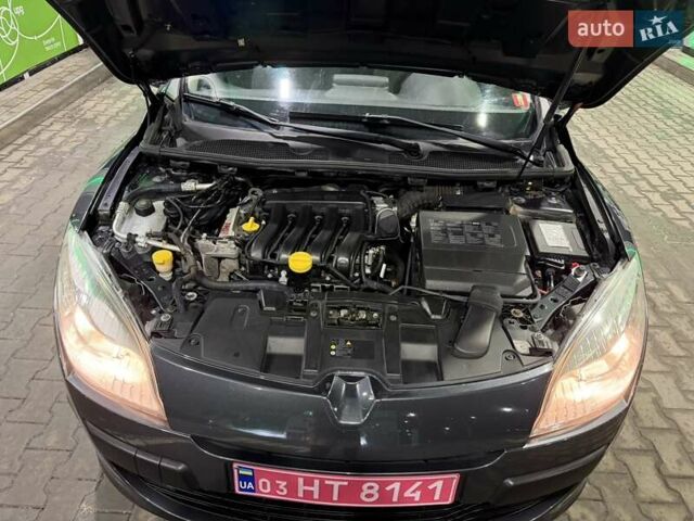Сірий Рено Меган, об'ємом двигуна 1.6 л та пробігом 248 тис. км за 6599 $, фото 1 на Automoto.ua
