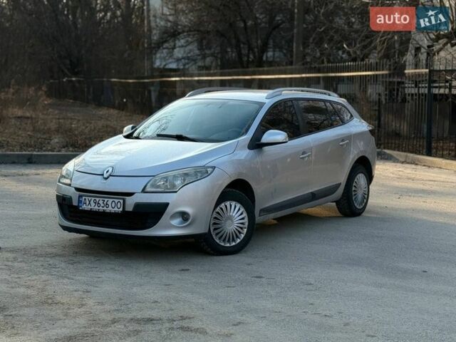 Серый Рено Меган, объемом двигателя 1.5 л и пробегом 352 тыс. км за 5450 $, фото 1 на Automoto.ua