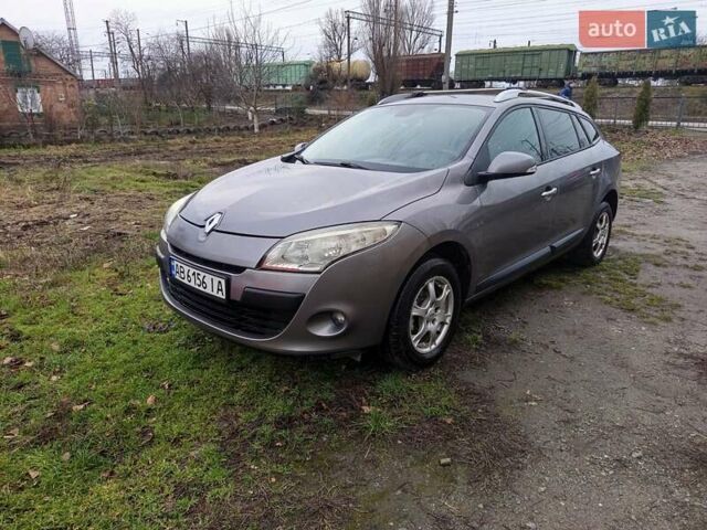 Сірий Рено Меган, об'ємом двигуна 1.6 л та пробігом 227 тис. км за 6500 $, фото 1 на Automoto.ua