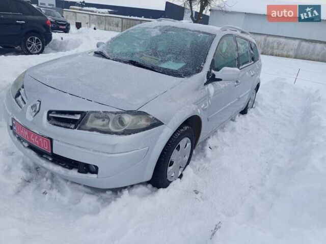 Сірий Рено Меган, об'ємом двигуна 1.6 л та пробігом 198 тис. км за 5499 $, фото 1 на Automoto.ua