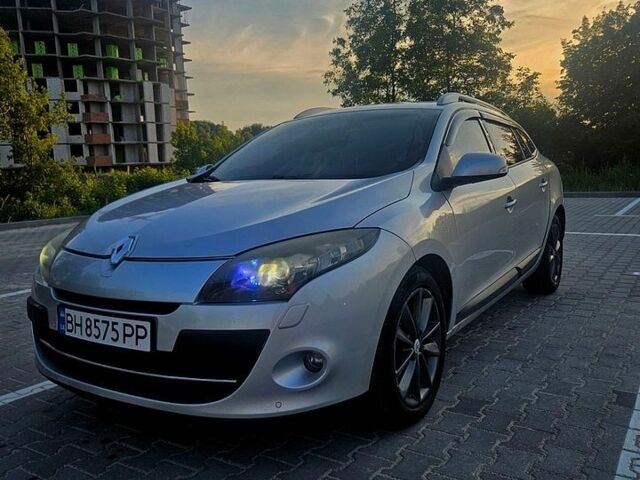 Сірий Рено Меган, об'ємом двигуна 2 л та пробігом 236 тис. км за 6700 $, фото 1 на Automoto.ua