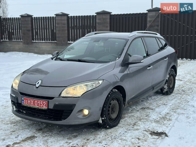 Серый Рено Меган, объемом двигателя 0 л и пробегом 237 тыс. км за 5500 $, фото 1 на Automoto.ua