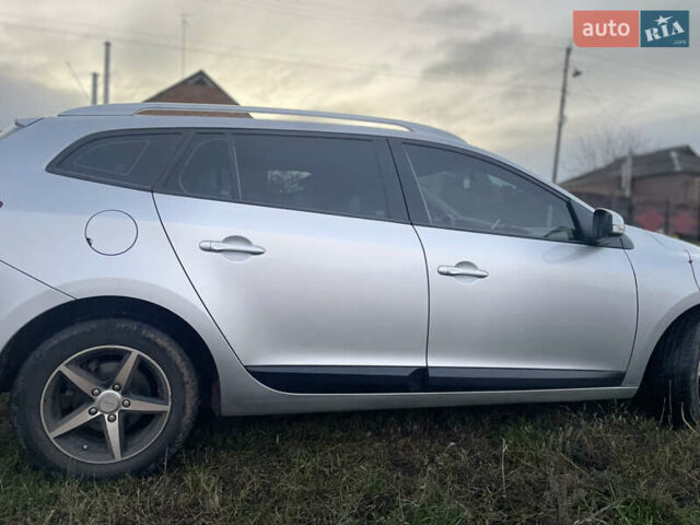 Сірий Рено Меган, об'ємом двигуна 1.6 л та пробігом 219 тис. км за 7500 $, фото 1 на Automoto.ua