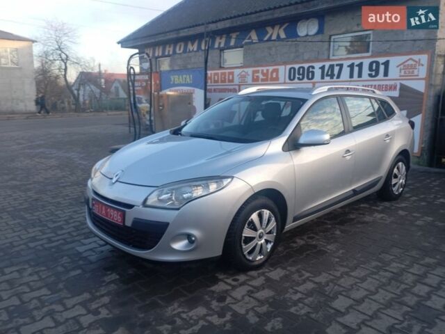 Серый Рено Меган, объемом двигателя 1.6 л и пробегом 250 тыс. км за 6250 $, фото 1 на Automoto.ua