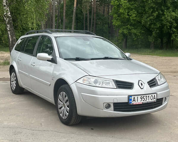 Серый Рено Меган, объемом двигателя 1.6 л и пробегом 214 тыс. км за 3900 $, фото 1 на Automoto.ua