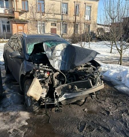 Серый Рено Меган, объемом двигателя 1.46 л и пробегом 250 тыс. км за 2500 $, фото 1 на Automoto.ua