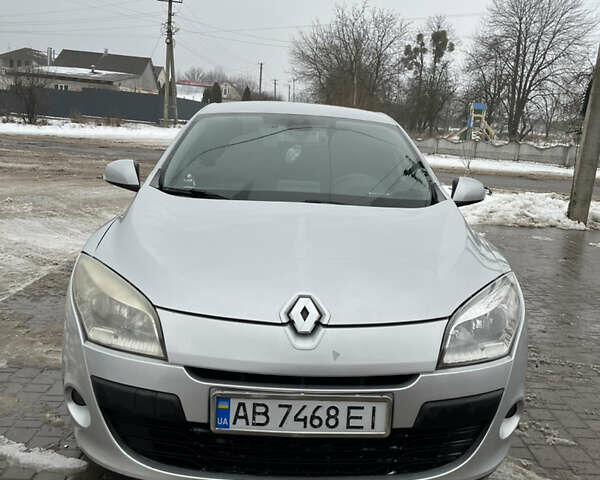 Сірий Рено Меган, об'ємом двигуна 1.46 л та пробігом 255 тис. км за 7000 $, фото 1 на Automoto.ua