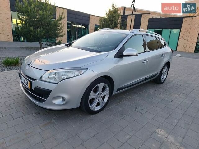 Сірий Рено Меган, об'ємом двигуна 1.6 л та пробігом 205 тис. км за 7800 $, фото 1 на Automoto.ua