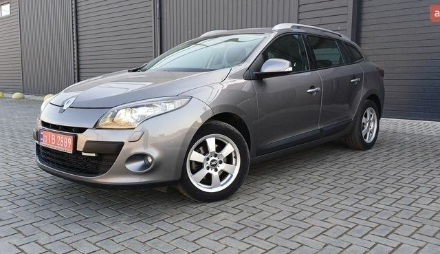 Серый Рено Меган, объемом двигателя 1.4 л и пробегом 188 тыс. км за 7700 $, фото 1 на Automoto.ua